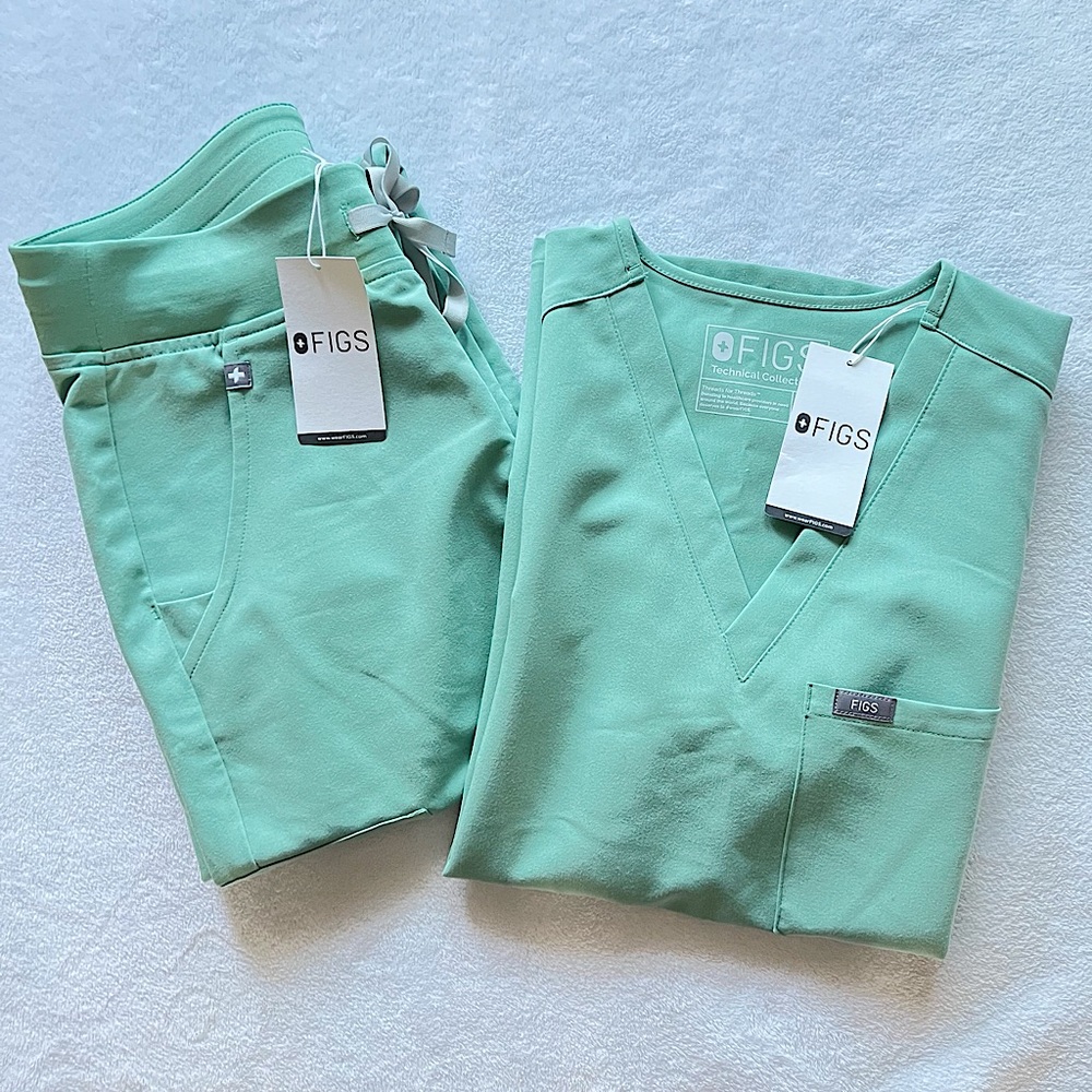 NEW Figs Scrubs